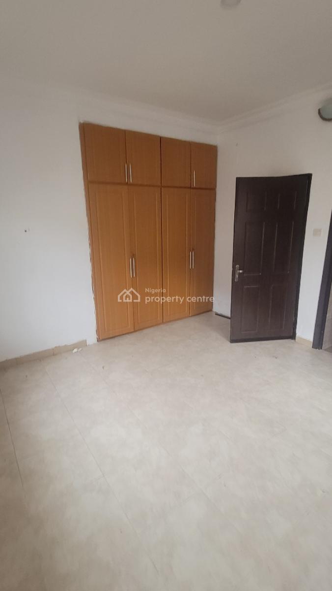 Clean Three Bedroom Flat in a Secured Estate, Oba Amusa Estate., Agungi, Lekki, Lagos, Flat / Apartment for Rent
