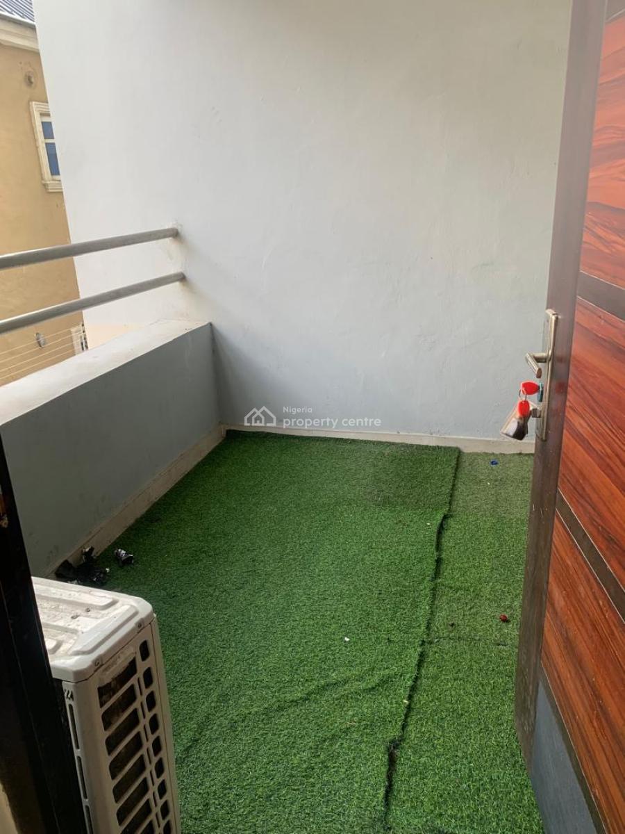 Spacious 2 Bedroom Flat, Ologolo, Lekki, Lagos, Flat / Apartment for Rent