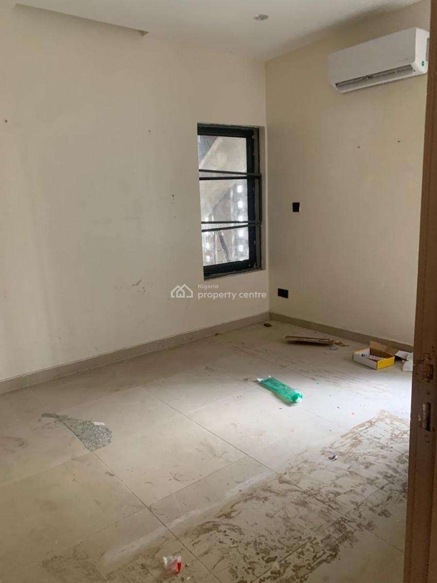 Spacious 2 Bedroom Flat, Ologolo, Lekki, Lagos, Flat / Apartment for Rent