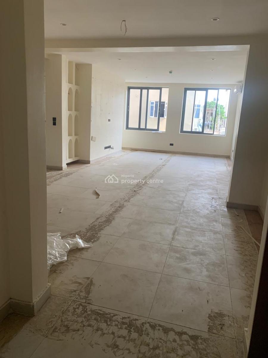 Spacious 2 Bedroom Flat, Ologolo, Lekki, Lagos, Flat / Apartment for Rent