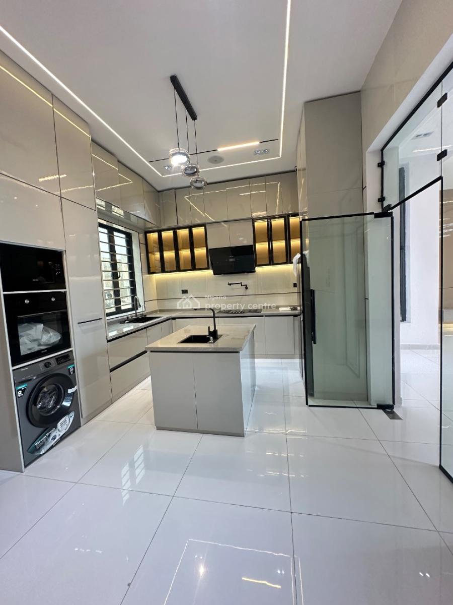 5 Bedroom Fully Detached Duplex with Bq & Pool, Lcc, Lekki, Lagos, Detached Duplex for Sale