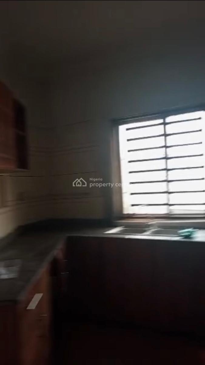 3 Bedroom Apartment, Gra Phase 2, Magodo, Lagos, Flat / Apartment for Rent