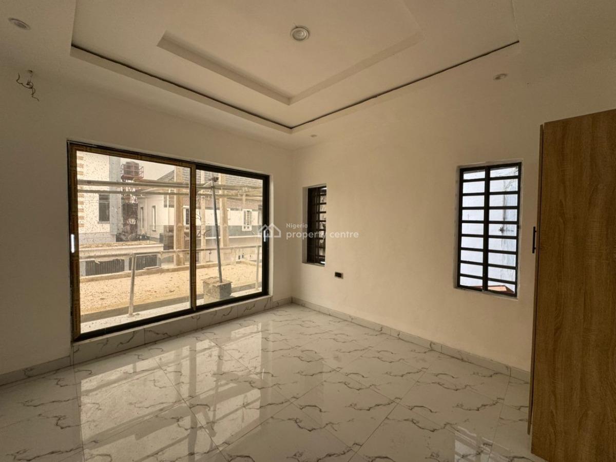 Spacious and Well Finished 3 Bedroom Apartment for Let, Ologolo, Lekki, Lagos, Flat / Apartment for Rent