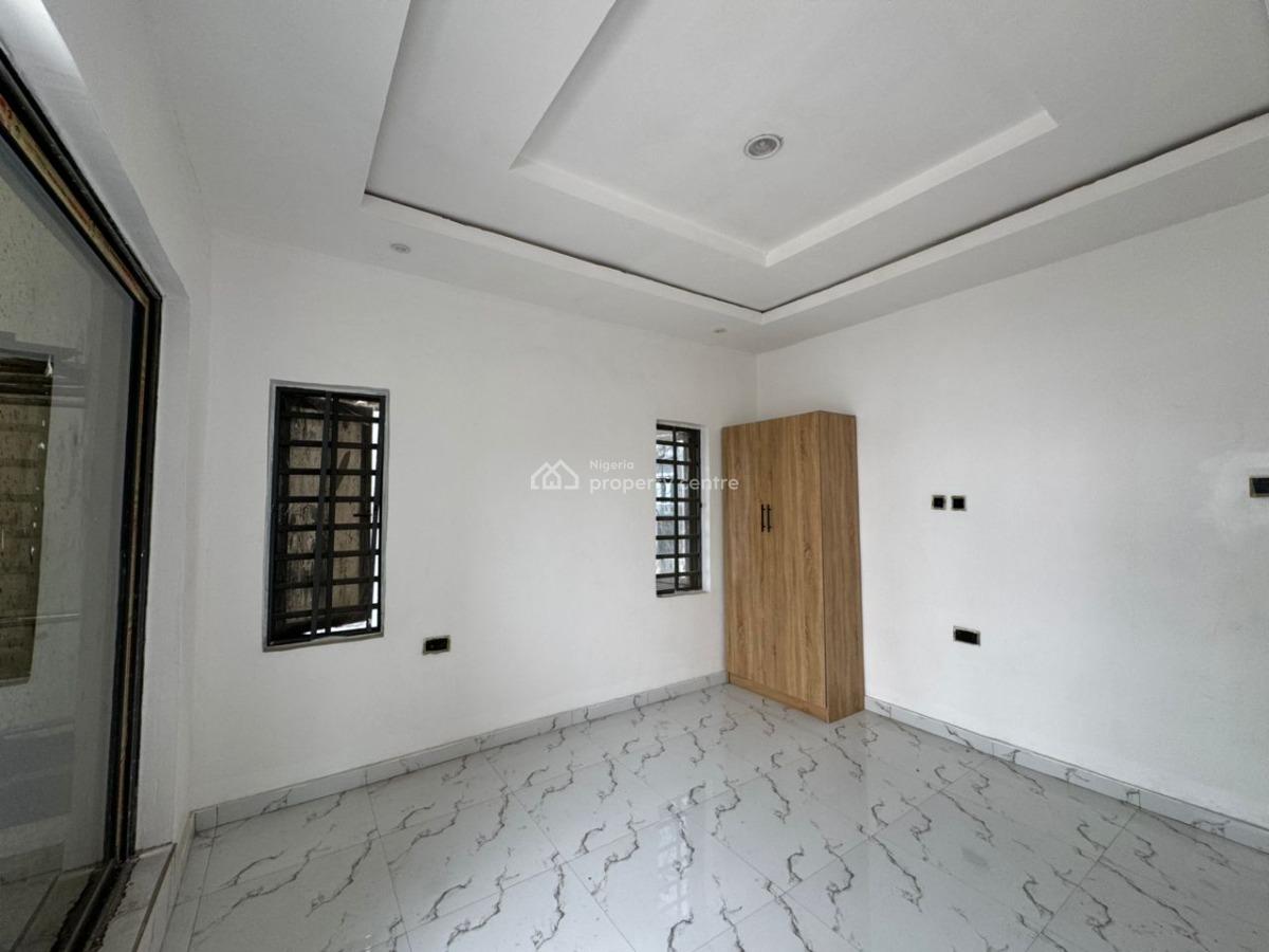 Spacious and Well Finished 3 Bedroom Apartment for Let, Ologolo, Lekki, Lagos, Flat / Apartment for Rent