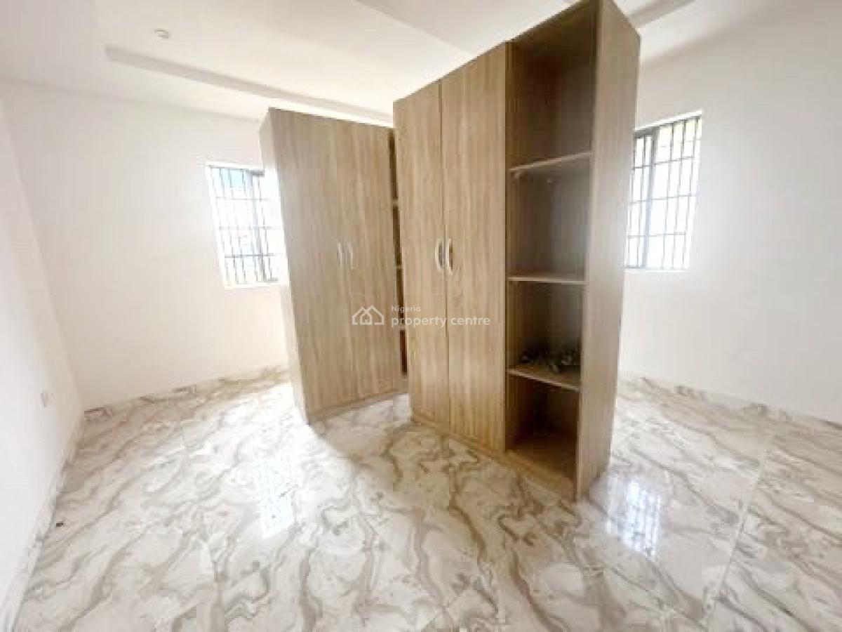 a Well Maintained Spacious 3 Bedroom Flat, Gra Phase 1, Magodo, Lagos, Flat / Apartment for Rent