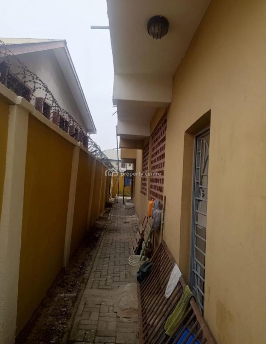 Block of 2 & 3 Bedroom Flat, Pedro, Bariga, Shomolu, Lagos, Block of Flats for Sale