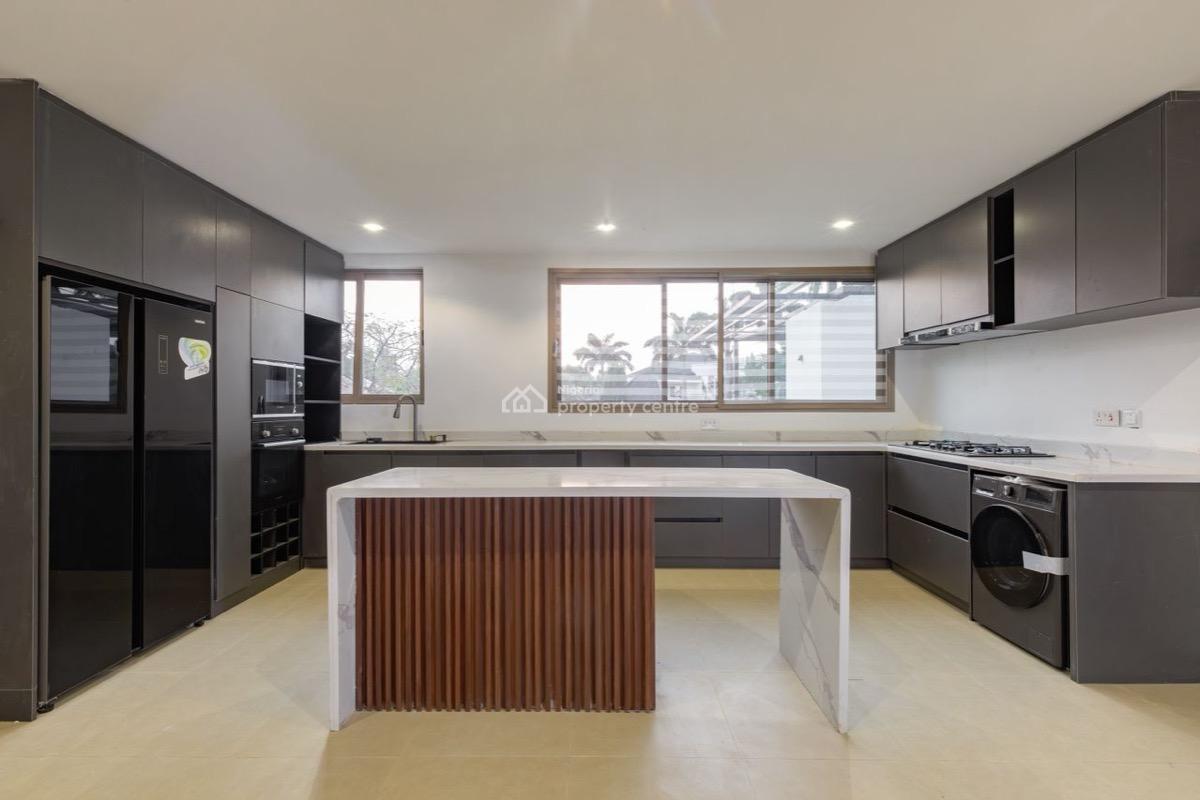 Newly Designed 3 Bedrooms Serviced & Spacious Duplex,pool,greenery,gym, Presidential Villa. Secured Neighborhood, Maitama District, Abuja, Terraced Duplex for Rent