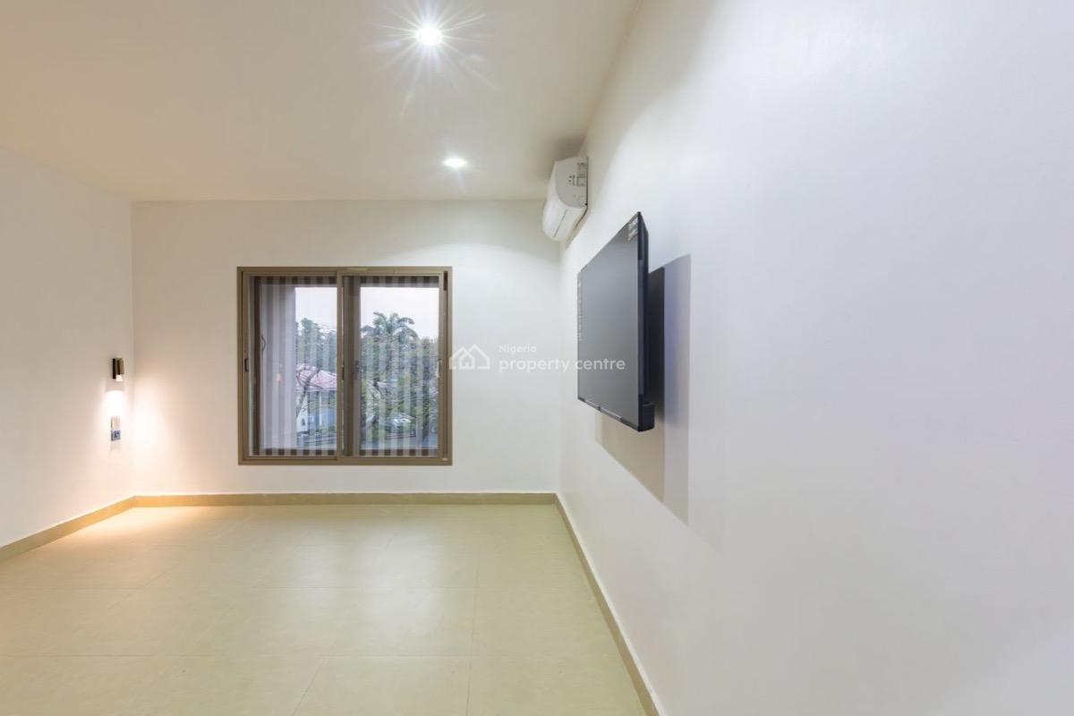 Newly Designed 3 Bedrooms Serviced & Spacious Duplex,pool,greenery,gym, Presidential Villa. Secured Neighborhood, Maitama District, Abuja, Terraced Duplex for Rent