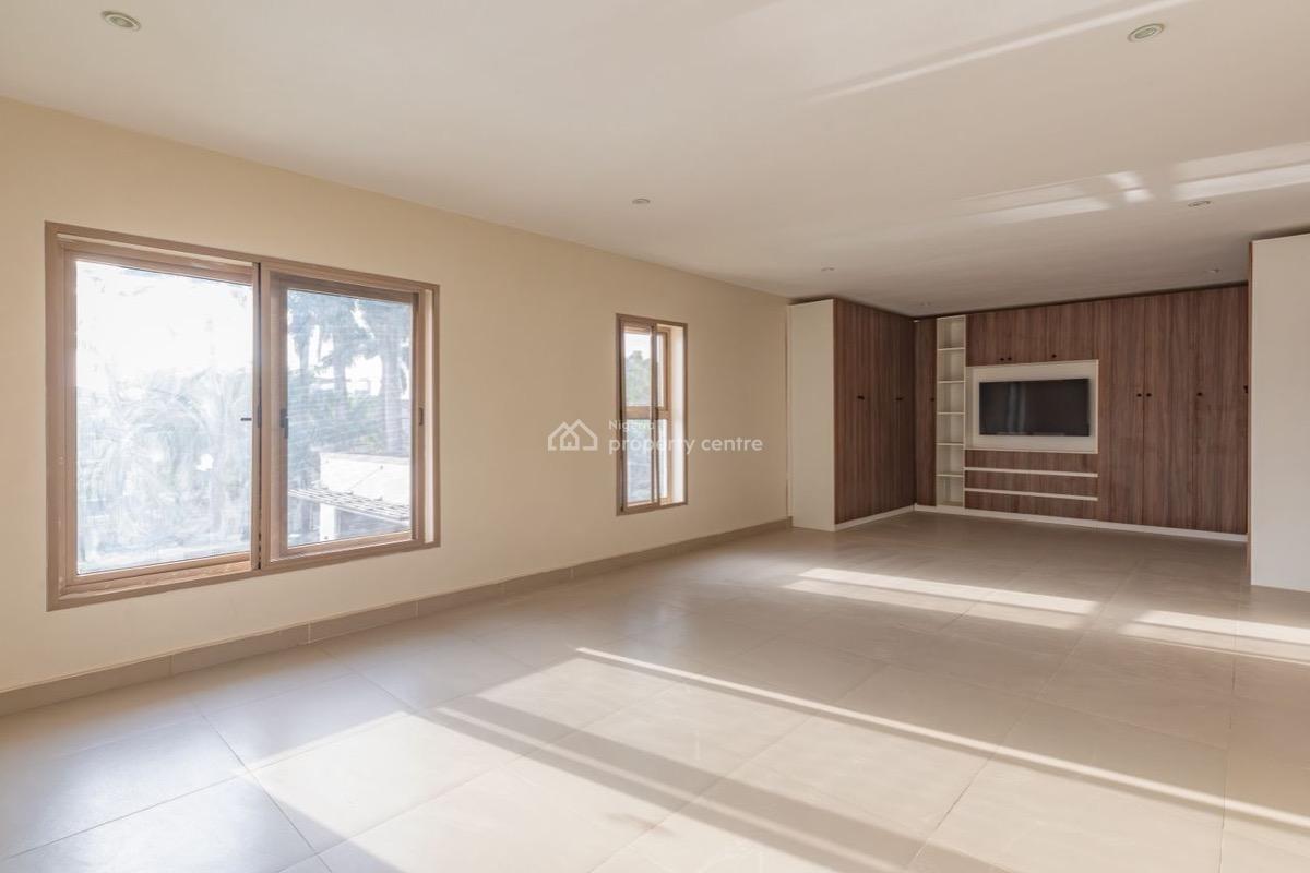 Newly Designed 3 Bedrooms Serviced & Spacious Duplex,pool,greenery,gym, Presidential Villa. Secured Neighborhood, Maitama District, Abuja, Terraced Duplex for Rent