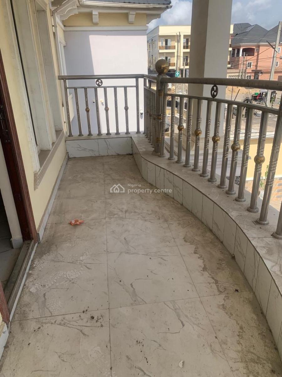 Spacious 3 Bedroom Flat, Ologolo, Lekki, Lagos, Flat / Apartment for Rent