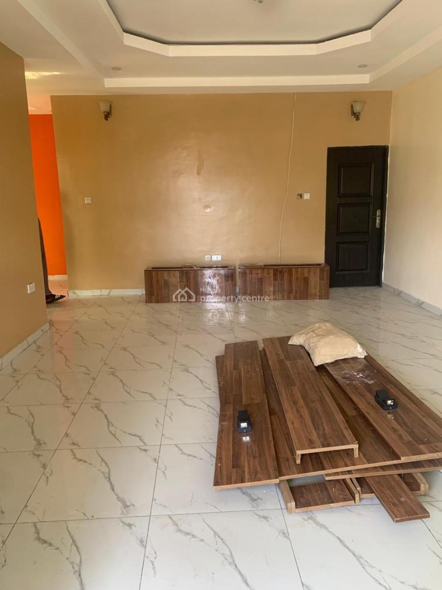 Spacious 3 Bedroom Flat, Ologolo, Lekki, Lagos, Flat / Apartment for Rent