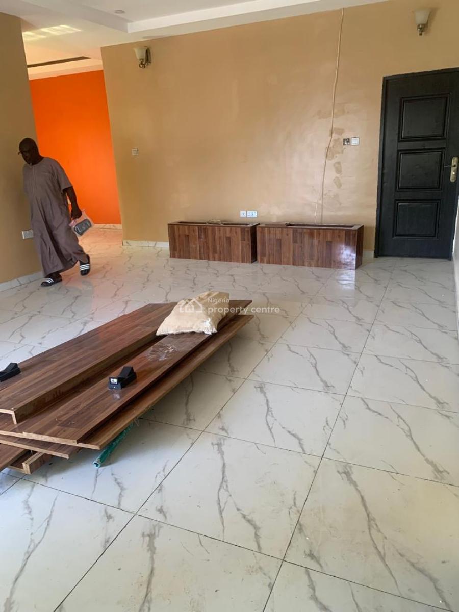 Spacious 3 Bedroom Flat, Ologolo, Lekki, Lagos, Flat / Apartment for Rent