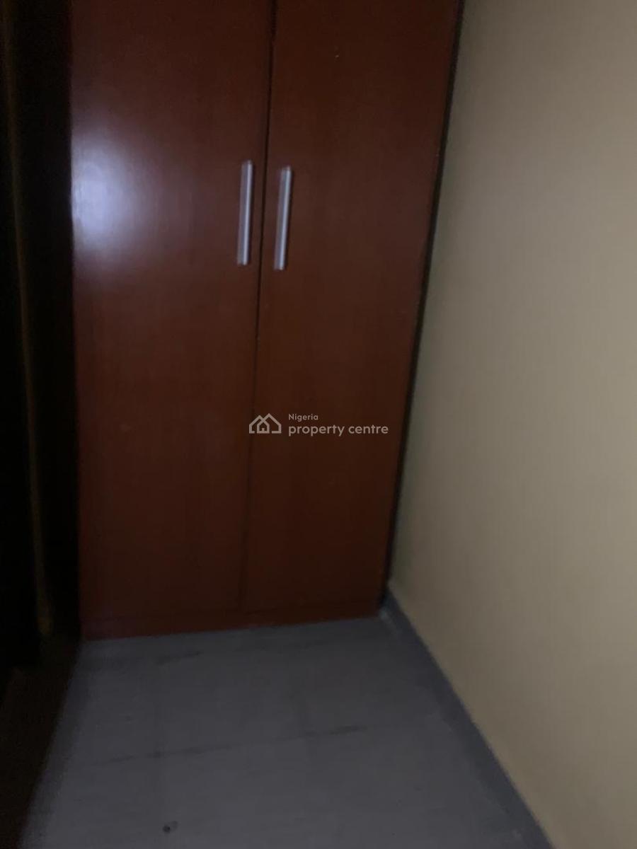 Spacious 3 Bedroom Flat, Ologolo, Lekki, Lagos, Flat / Apartment for Rent