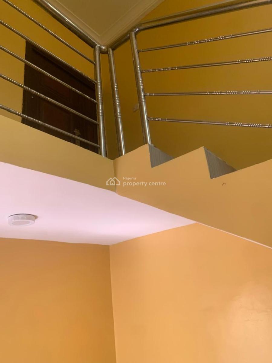 Spacious 3 Bedroom Flat, Ologolo, Lekki, Lagos, Flat / Apartment for Rent