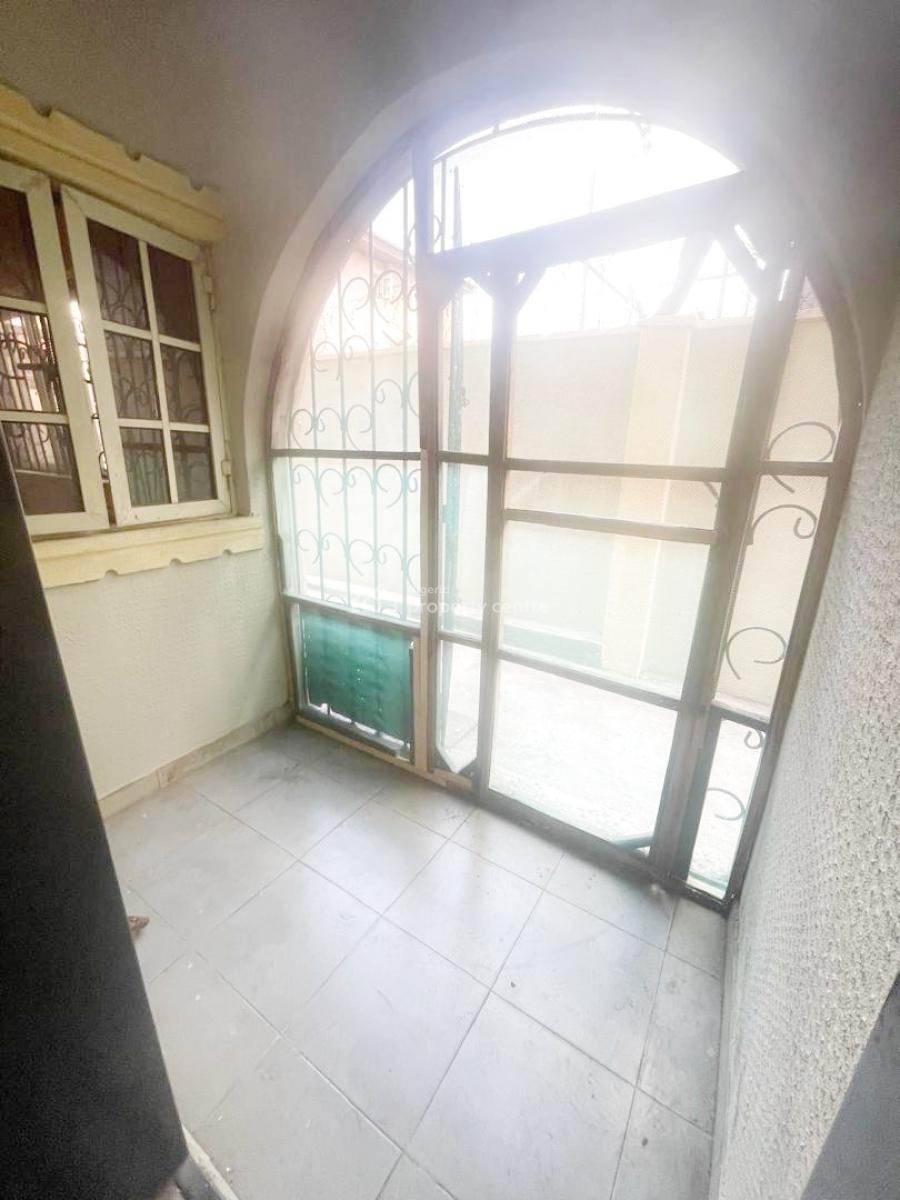 a Well Maintained Spacious 3 Bedroom Flat, Olowora, Omole Phase 2, Ikeja, Lagos, Flat / Apartment for Rent
