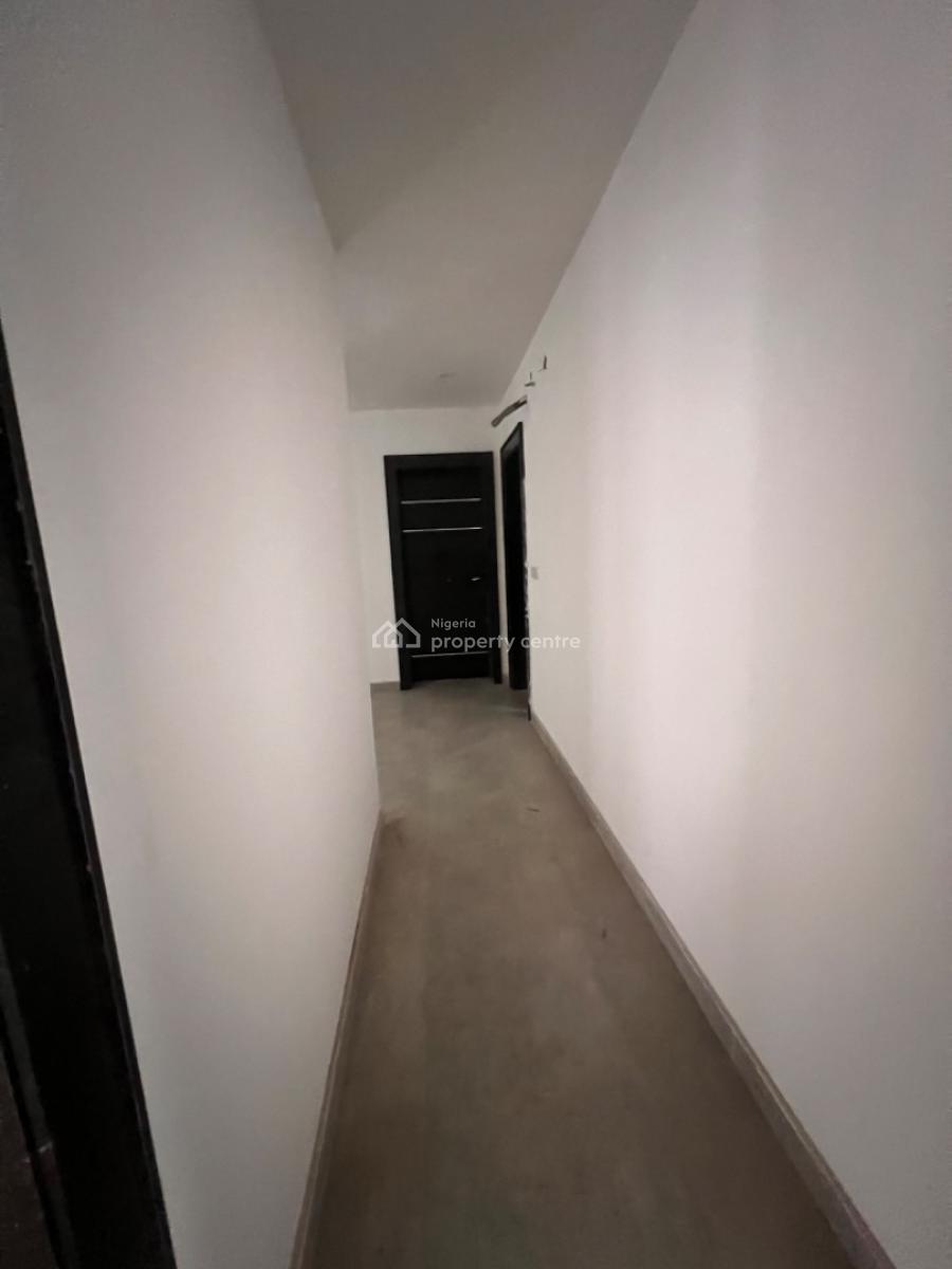 a Spacious and Beautifully Finished 4 Bedroom Apartment with a Room Ci, Lekki Phase 1, Lekki, Lagos, Flat / Apartment for Sale