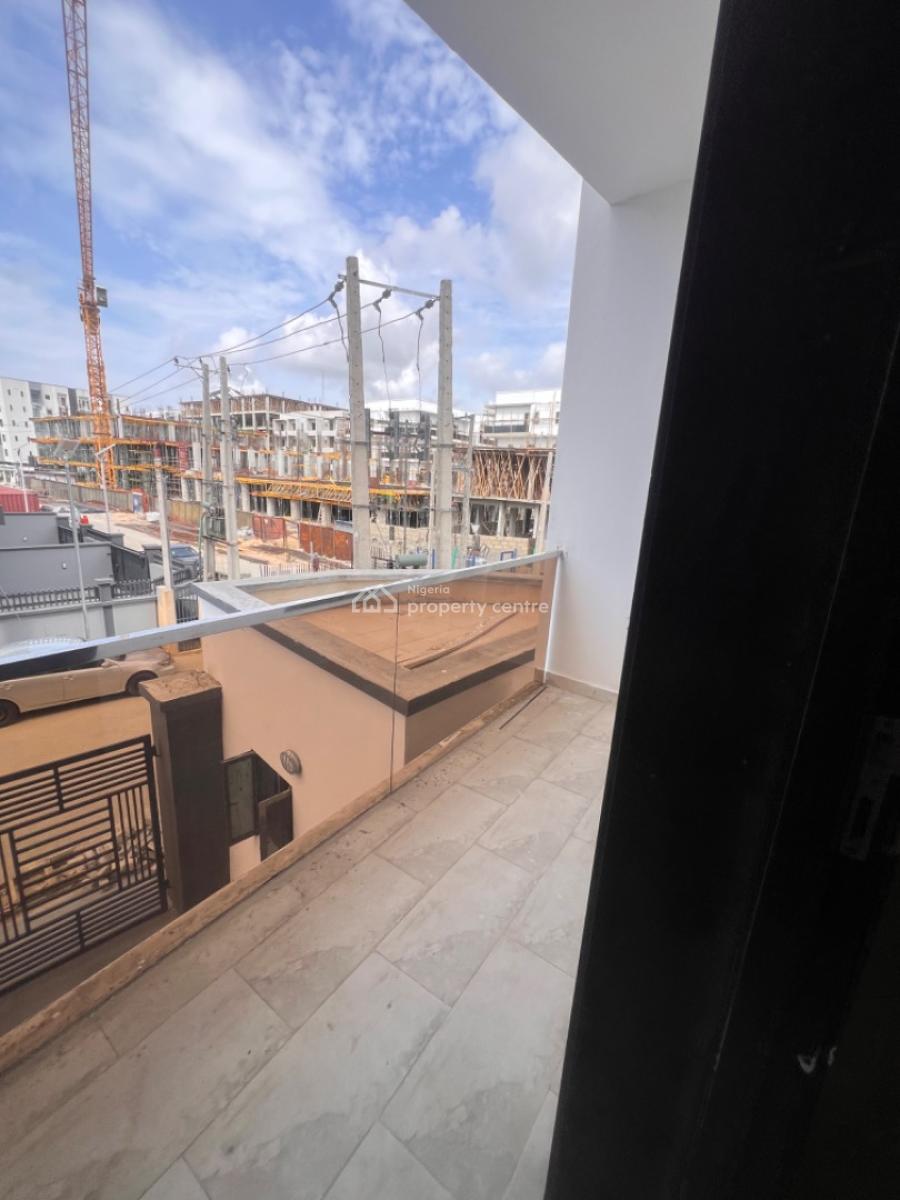 a Spacious and Beautifully Finished 4 Bedroom Apartment with a Room Ci, Lekki Phase 1, Lekki, Lagos, Flat / Apartment for Sale