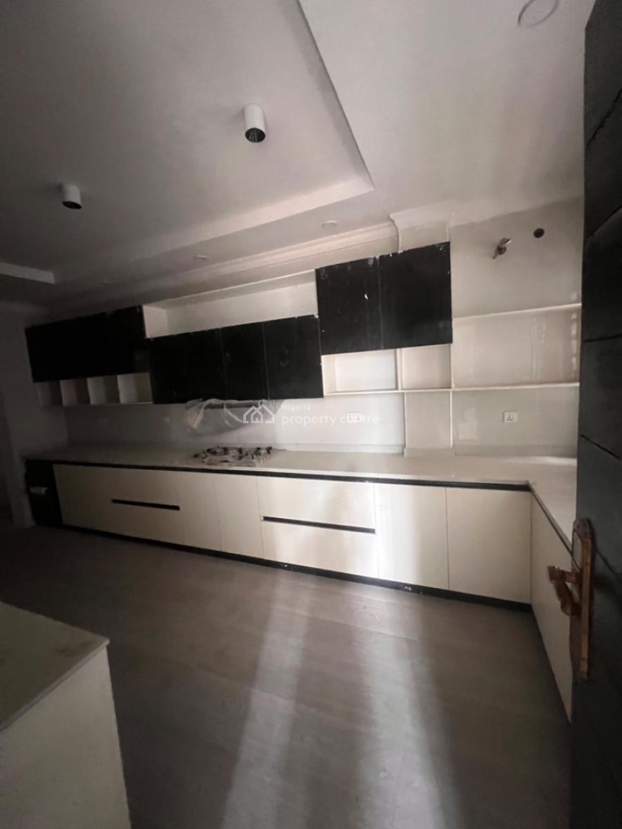 a Spacious and Beautifully Finished 4 Bedroom Apartment with a Room Ci, Lekki Phase 1, Lekki, Lagos, Flat / Apartment for Sale