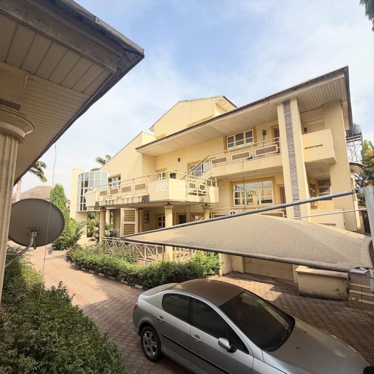 Demolishable/massive 9 Bedroom House,good for Redevelopment/investment, Serene & Secured Neighborhood, Maitama District, Abuja, Detached Duplex for Sale