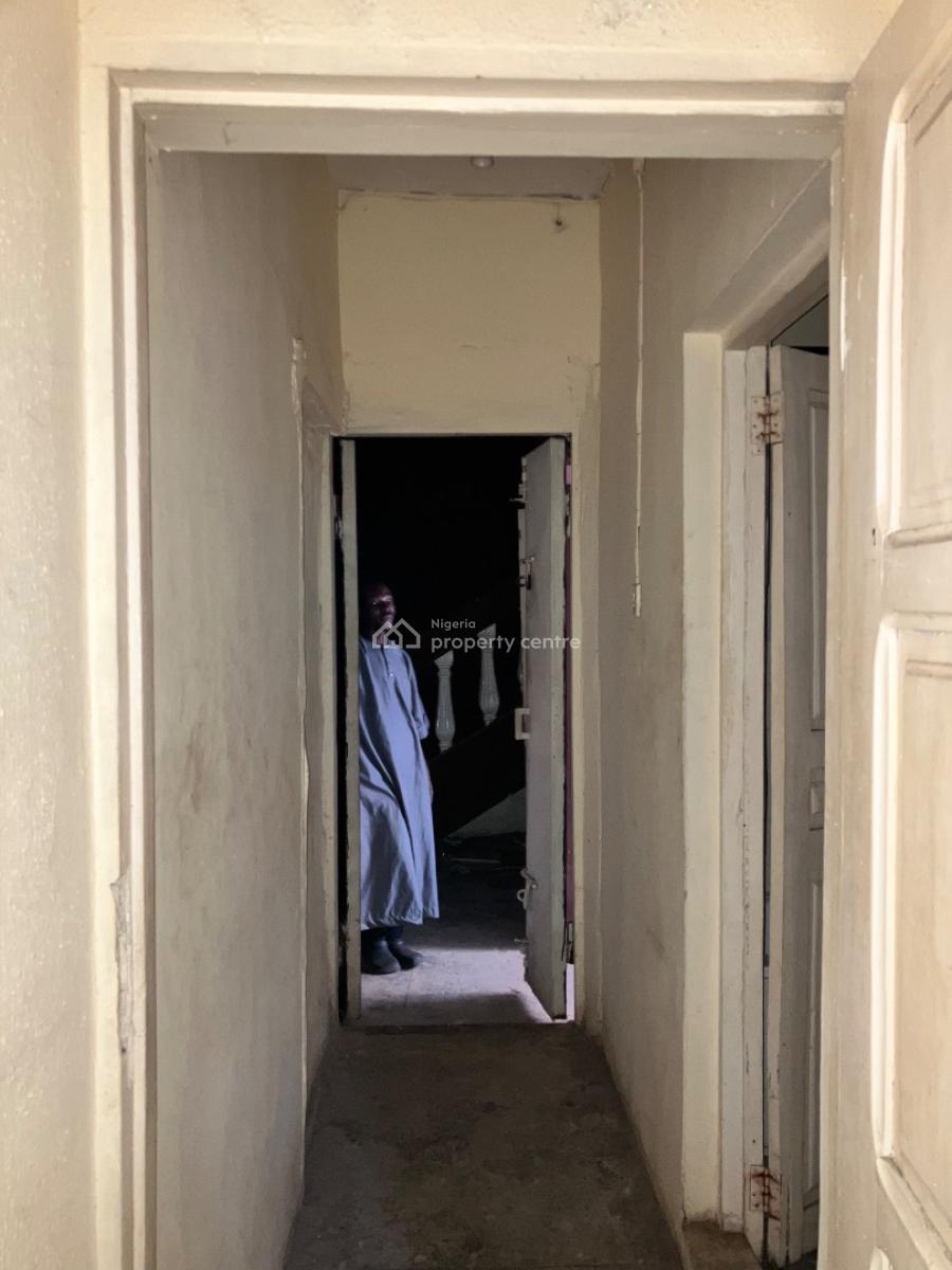 Clean Room Self Contain 24/7 Security, Parking Space, Well Secured Gated Street with 24/7 Security, Alausa, Ikeja, Lagos, Self Contain (single Rooms) for Rent