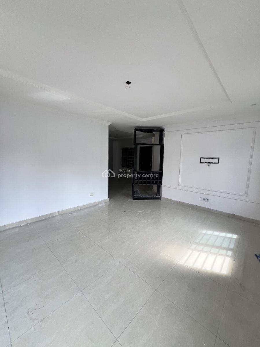 Spacious 3 Bedroom Apartment with Bq, Lekki Phase 1, Lekki, Lagos, Flat / Apartment for Rent