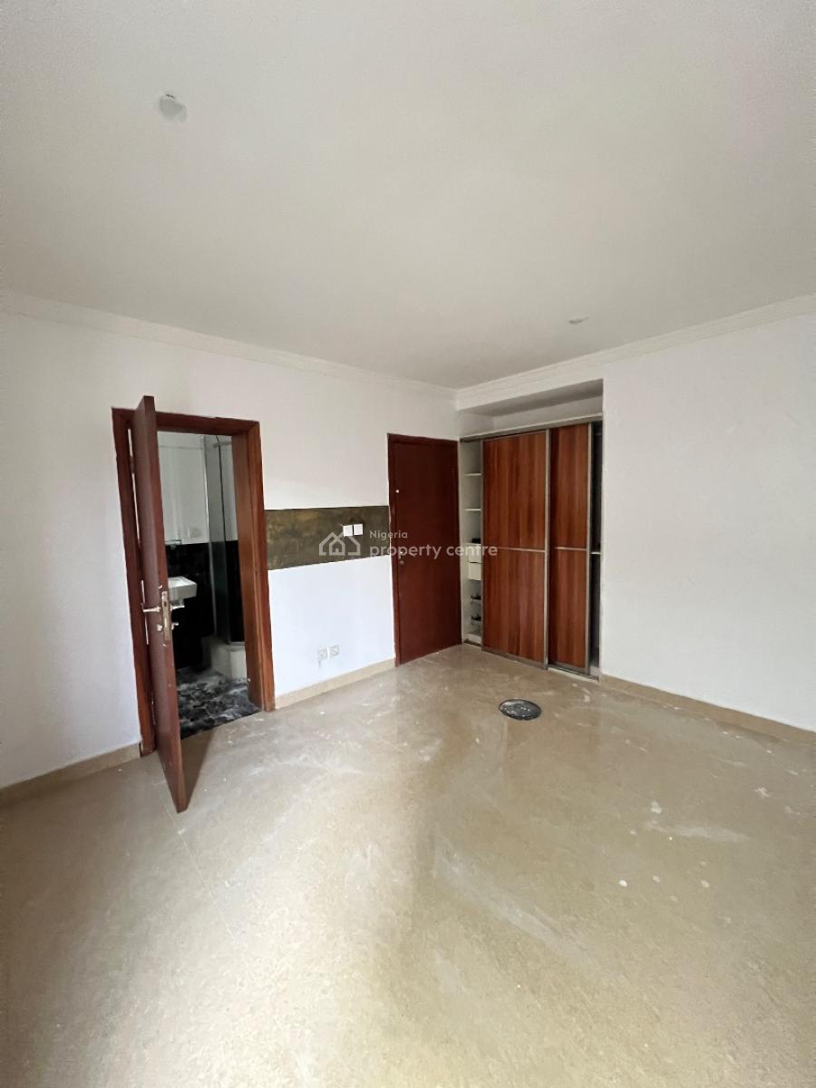 Spacious 3 Bedroom Apartment with Bq, Lekki Phase 1, Lekki, Lagos, Flat / Apartment for Rent