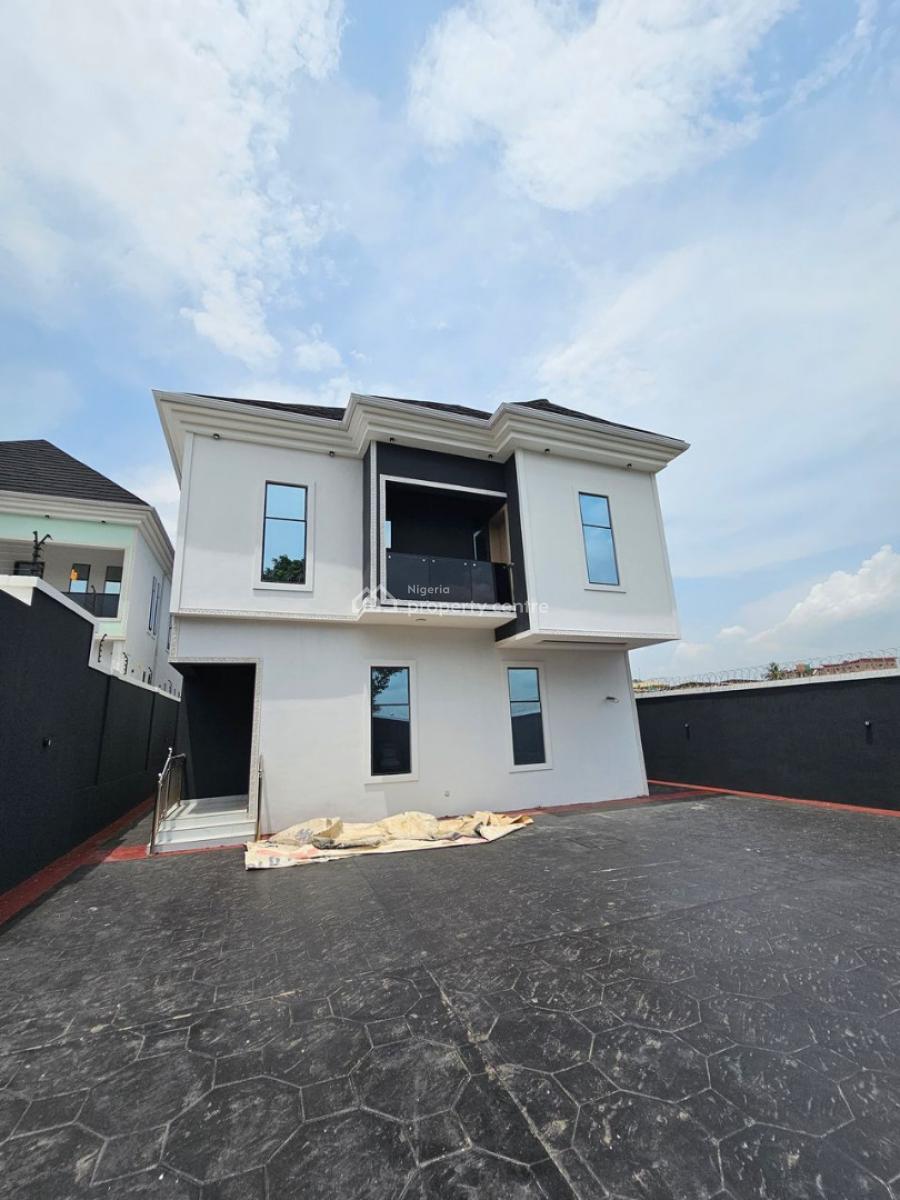 Spacious    3 Bedroom Flat, Omole Phase 1, Ikeja, Lagos, Flat / Apartment for Sale