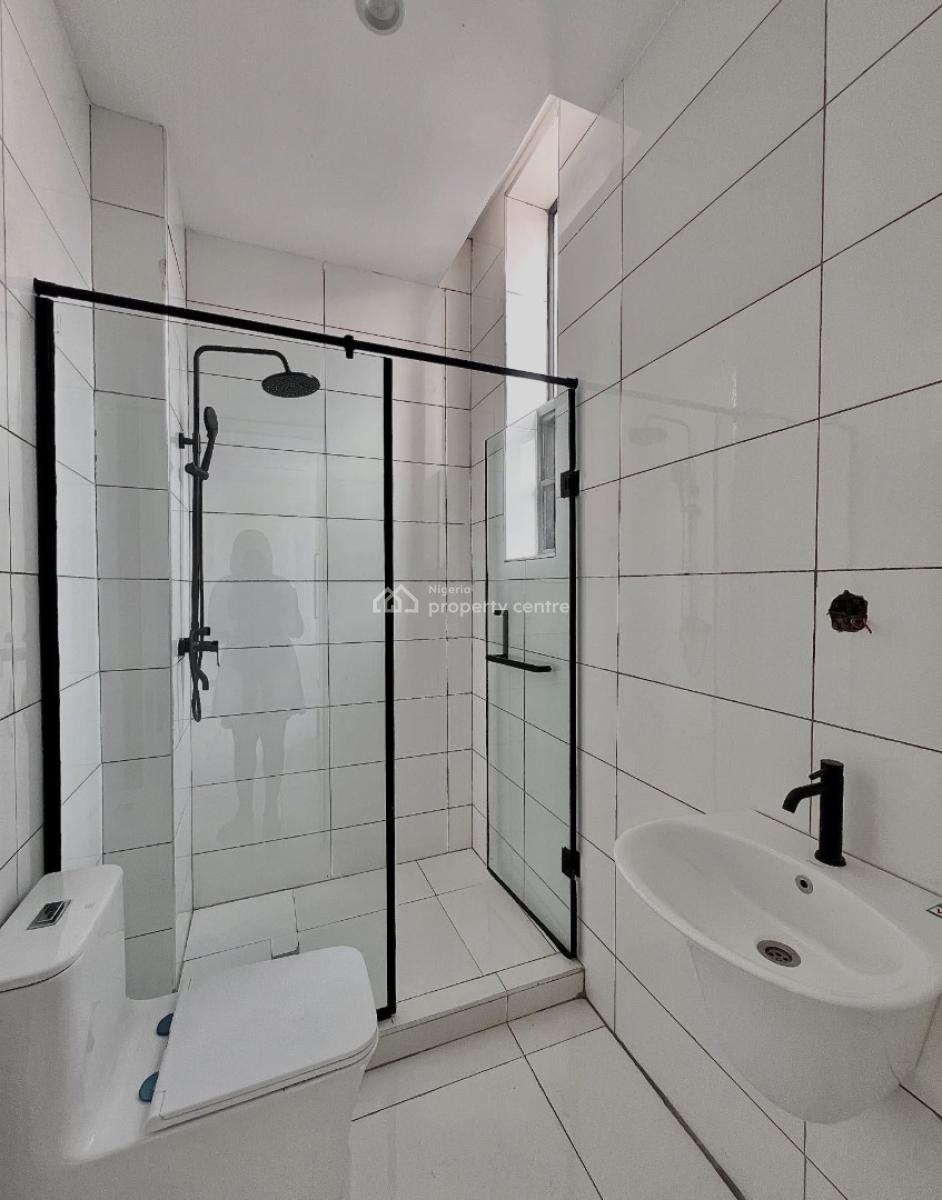 Fully Serviced 2 Bedroom Apartment with Bq, Oniru, Oniru, Victoria Island (vi), Lagos, Block of Flats for Sale