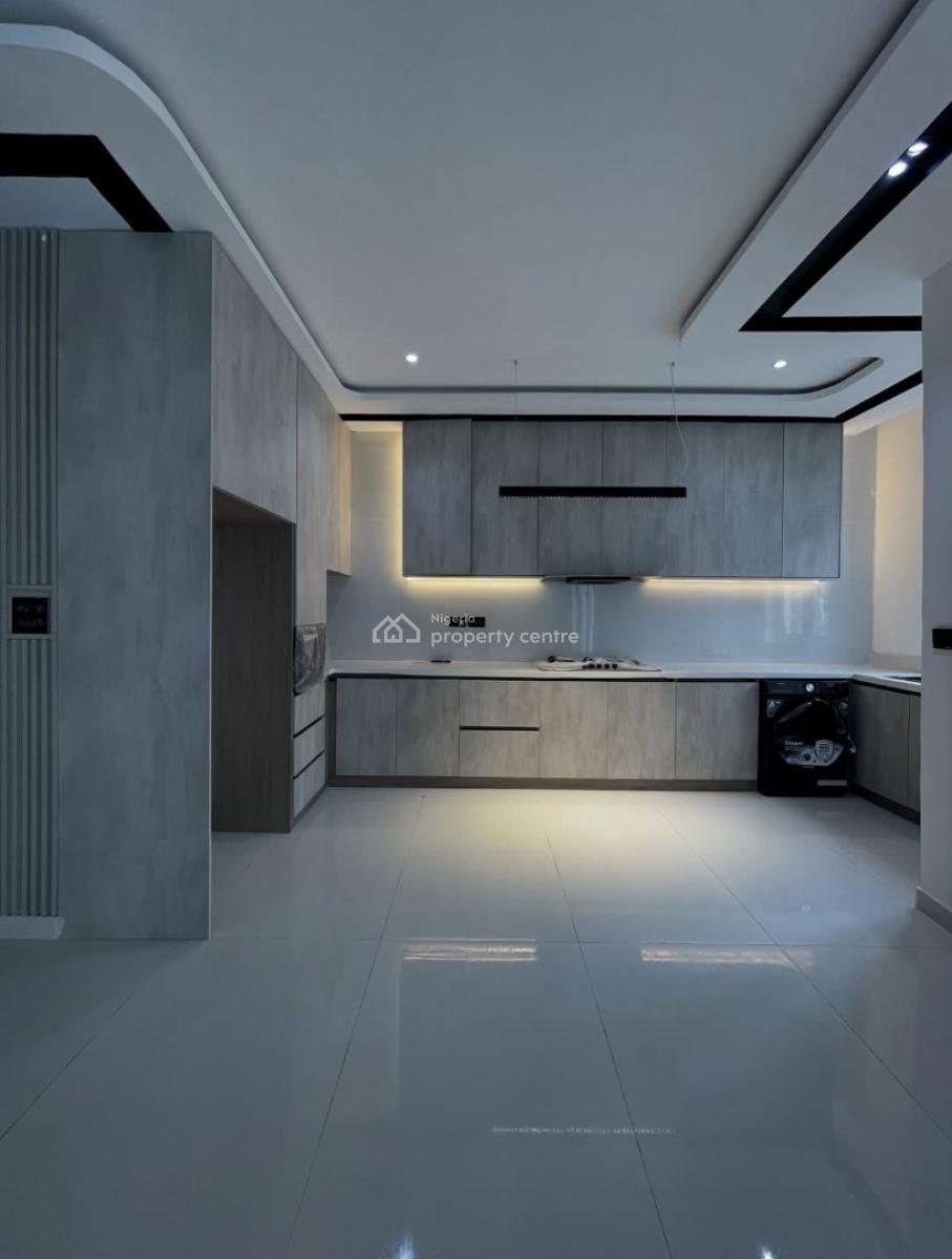 2bedroom Maisonette, Lekki Phase 1, Lekki, Lagos, House for Rent