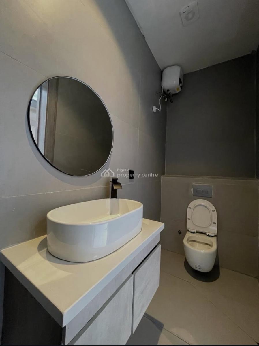 2bedroom Maisonette, Lekki Phase 1, Lekki, Lagos, House for Rent