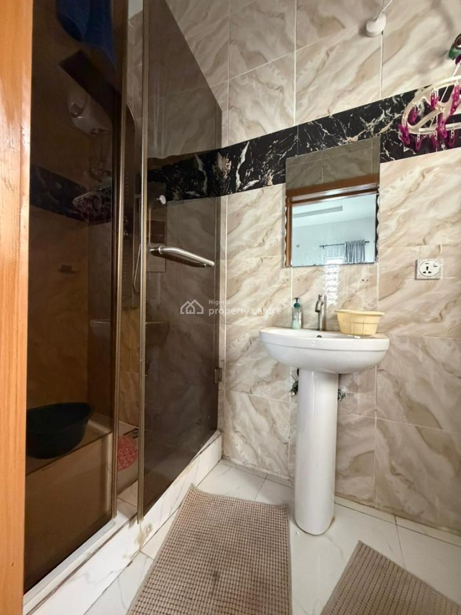 Distress 4 Bedroom Semi Detached Self Compound, Ikota, Lekki, Lagos, Semi-detached Duplex for Sale