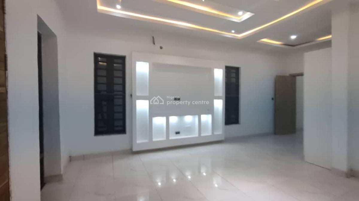 Distressed 4 Bedroom Detached Duplex with Swimming + Bq, Ikota Gra, Lekki, Lagos, Detached Duplex for Sale