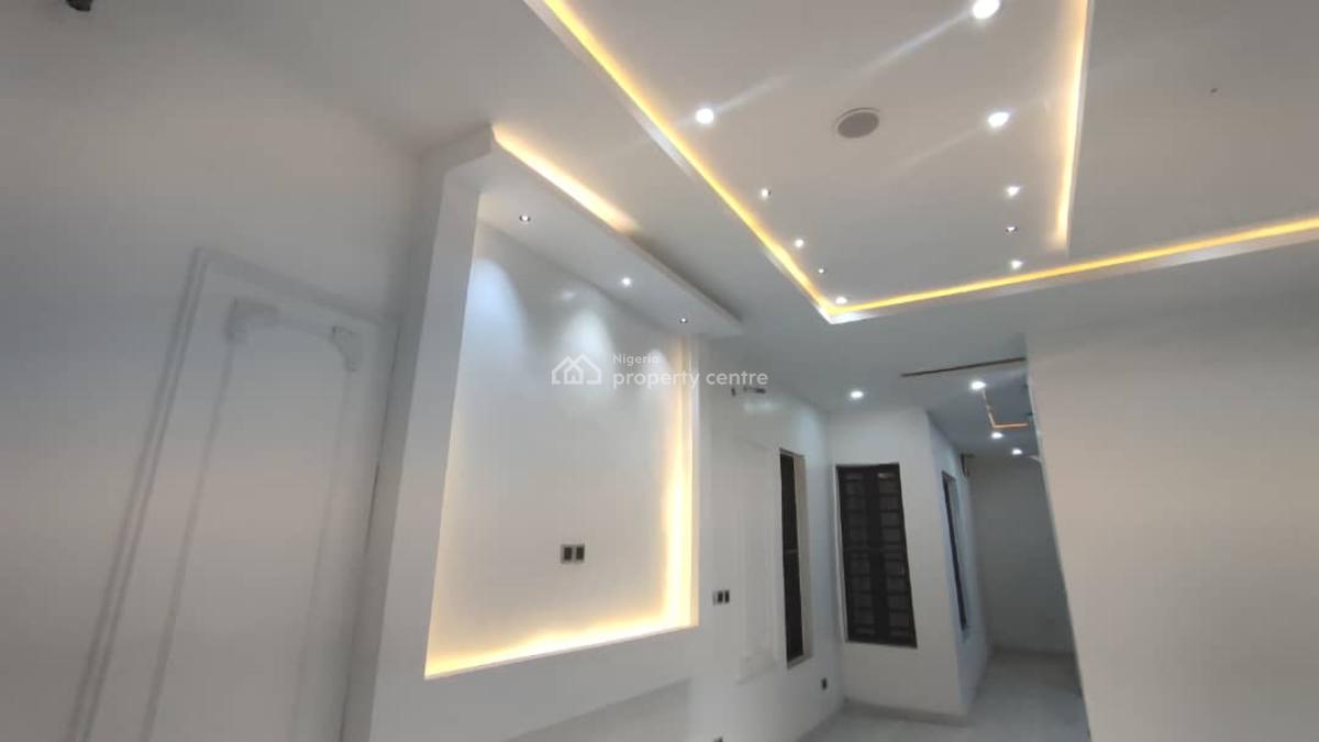 Distressed 4 Bedroom Detached Duplex with Swimming + Bq, Ikota Gra, Lekki, Lagos, Detached Duplex for Sale