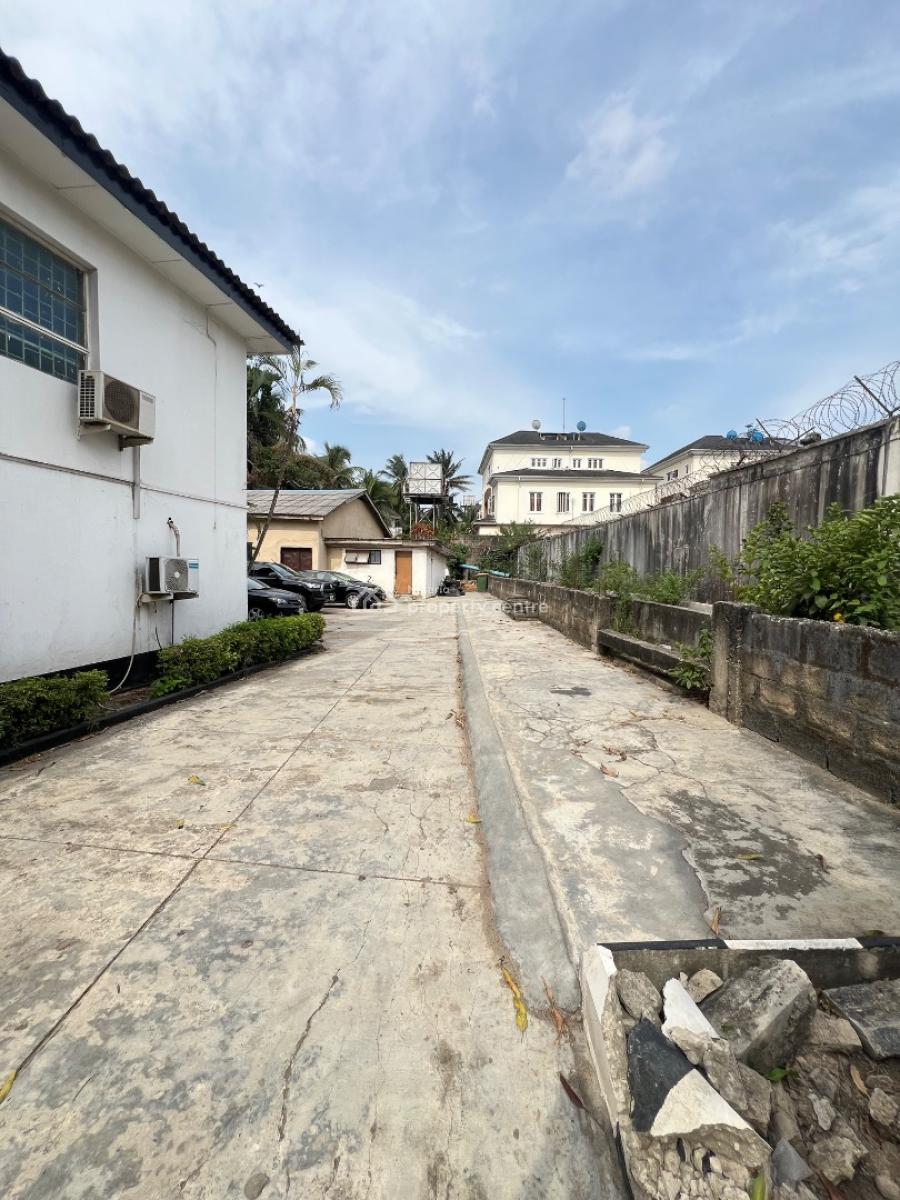 Old 5-bedroom Detached Structure on 1423sqm Land, Ikeja Gra, Ikeja Gra, Ikeja, Lagos, Detached Duplex for Sale
