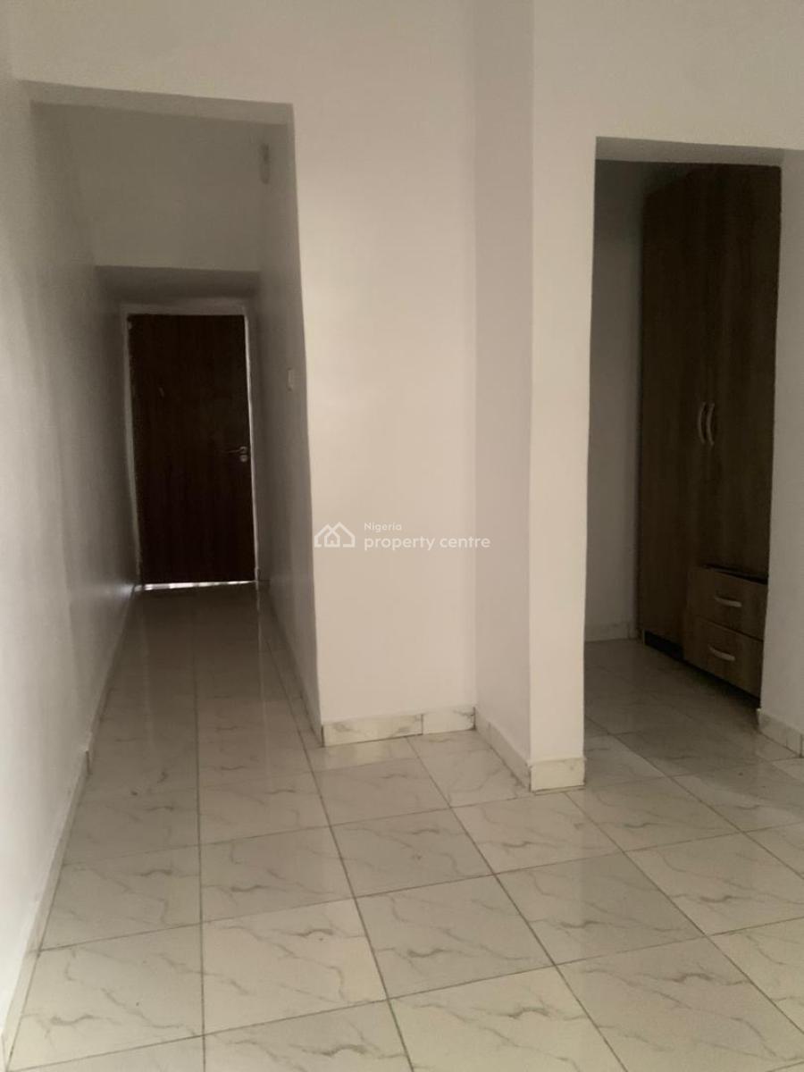 Neat Two Bedroom Apartment, Ologolo, Lekki, Lagos, Flat / Apartment for Rent