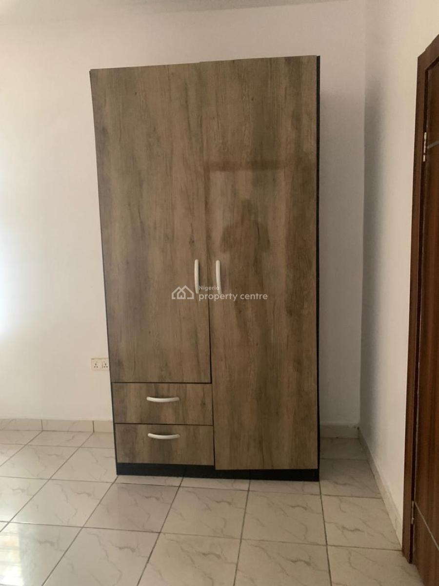 Neat Two Bedroom Apartment, Ologolo, Lekki, Lagos, Flat / Apartment for Rent