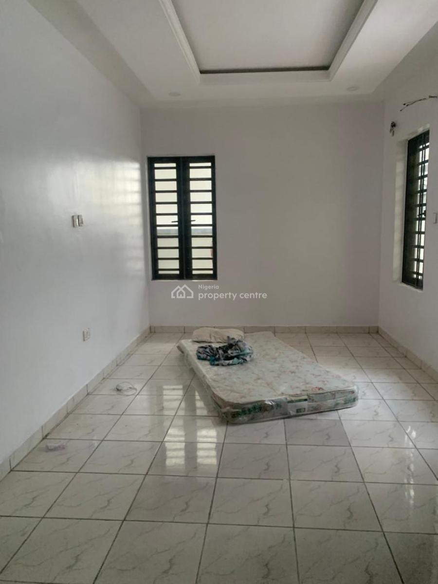 Neat Two Bedroom Apartment, Ologolo, Lekki, Lagos, Flat / Apartment for Rent
