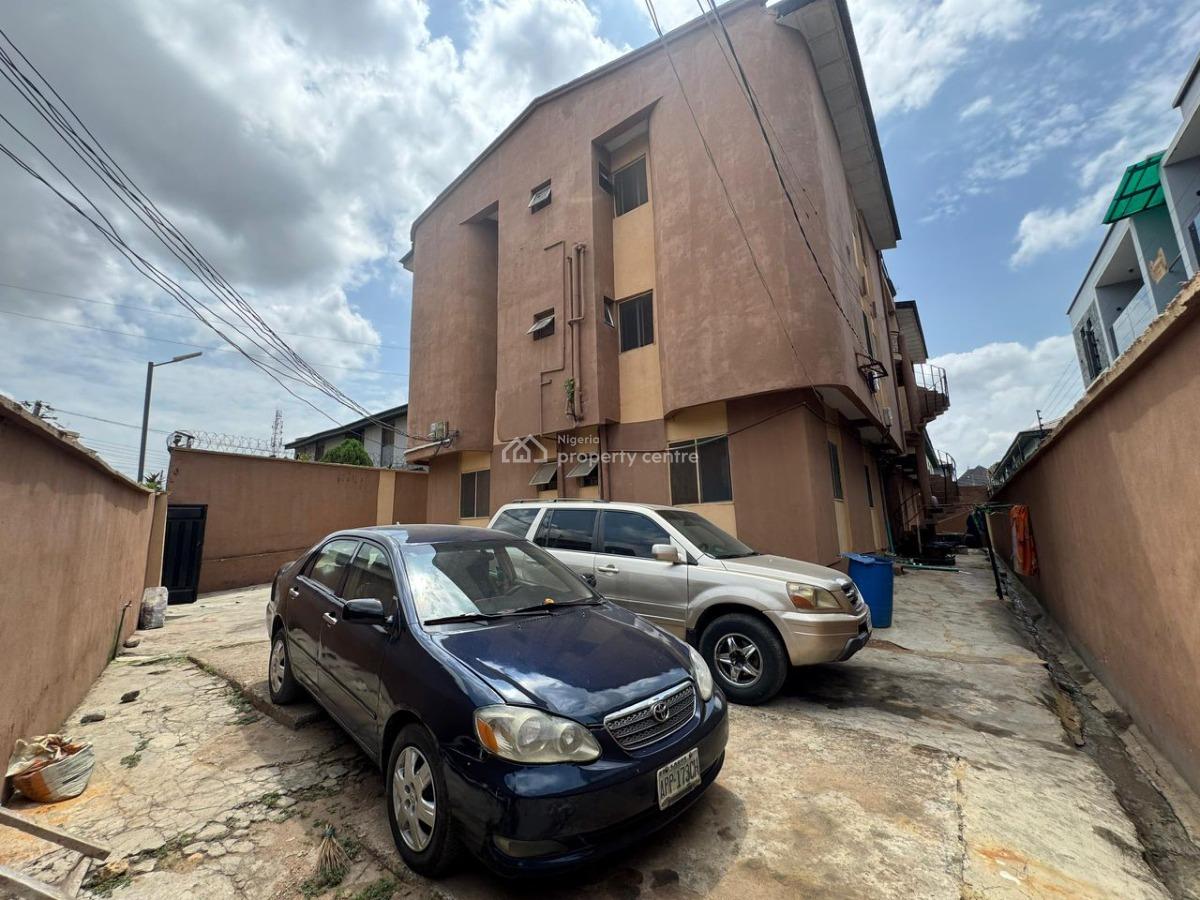 Well Maintained 6 Units of 3 Bedroom Flats, Ojodu Berger, Ojodu, Lagos, Flat / Apartment for Sale