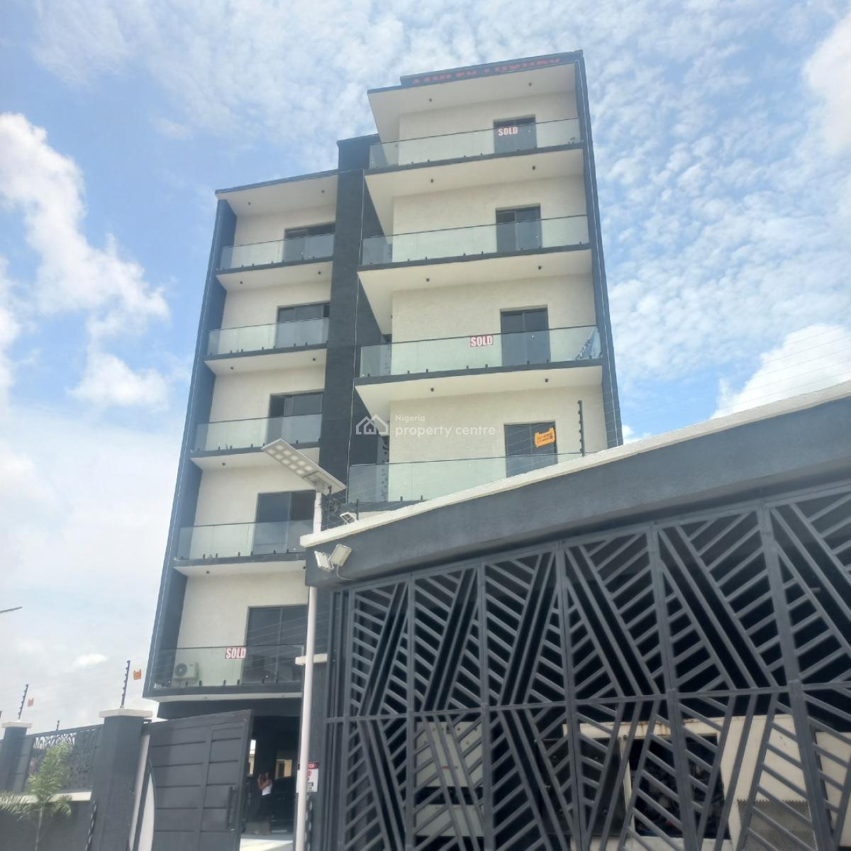 Ultra-luxury 1 Bedroom Apartment, Lekki Phase 1, Lekki, Lagos, Flat / Apartment for Sale