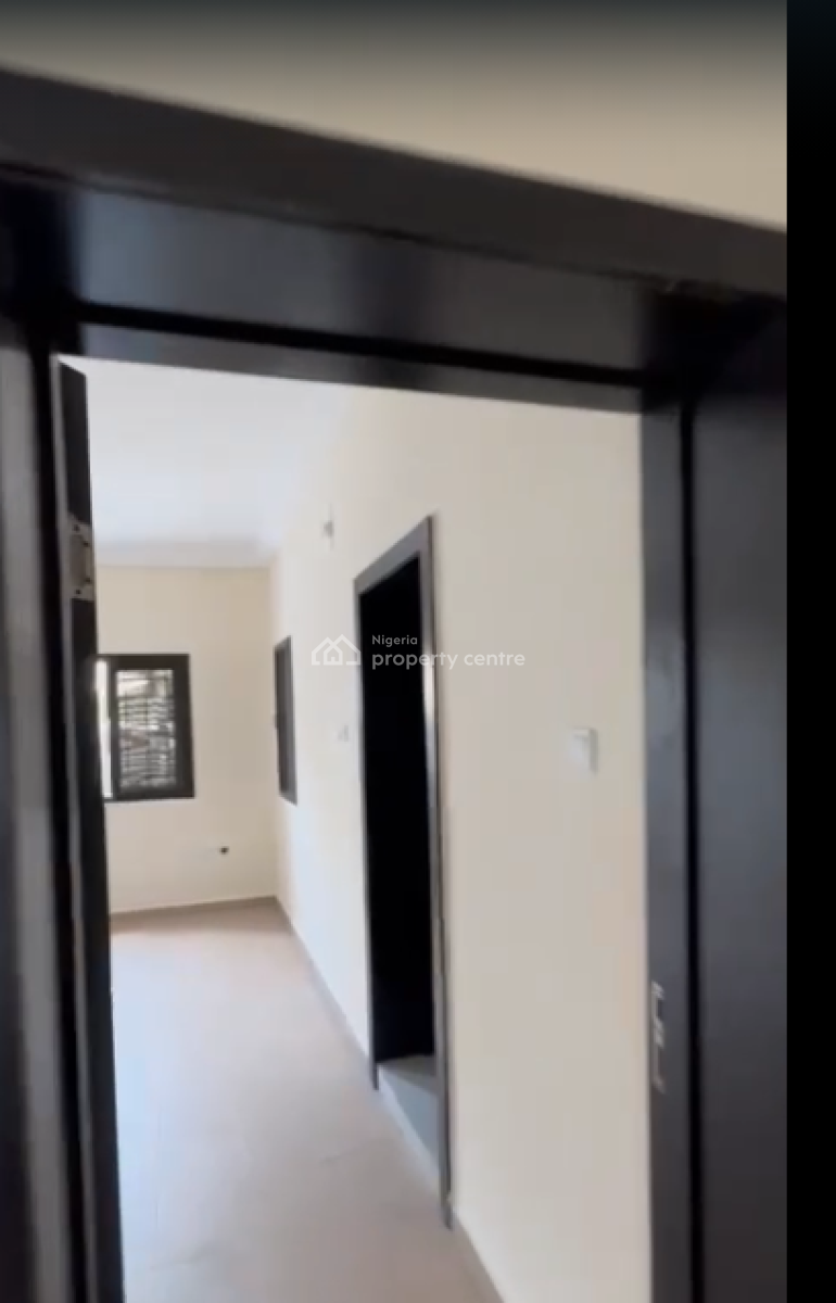 Modern 3-bedroom Flat with Bq, Lekki Phase 1, Lekki, Lagos, Flat / Apartment for Rent