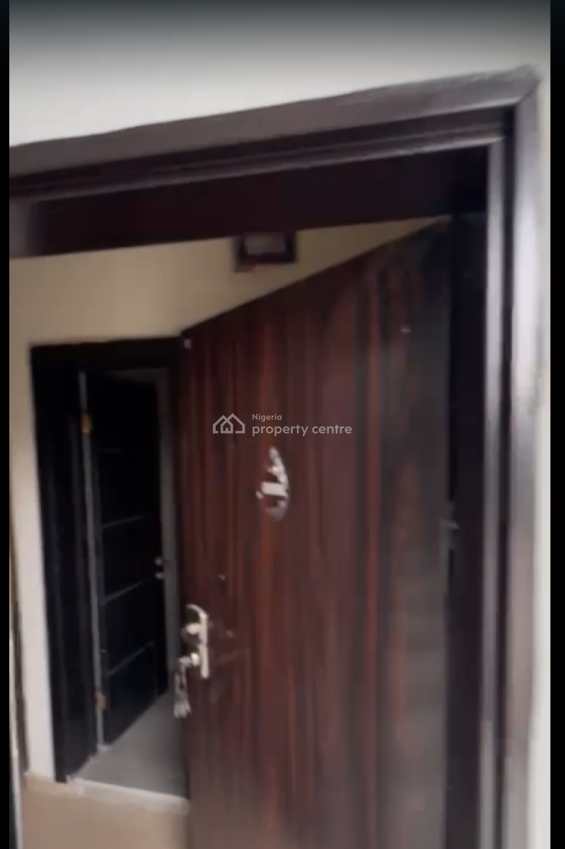Modern 3-bedroom Flat with Bq, Lekki Phase 1, Lekki, Lagos, Flat / Apartment for Rent