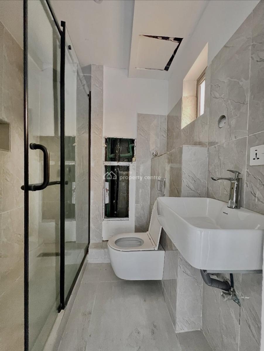 Serviced 2 Bedroom Maisonette with Swimming Pool and Bq, Lekki Phase 1, Lekki, Lagos, Block of Flats for Sale