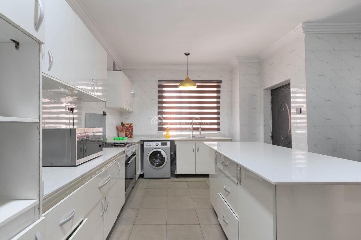 Cozy and Beautifully Furnished 3-bedroom Apartment Now Available for I, Lekki Phase 1, Lekki, Lagos, House Short Let