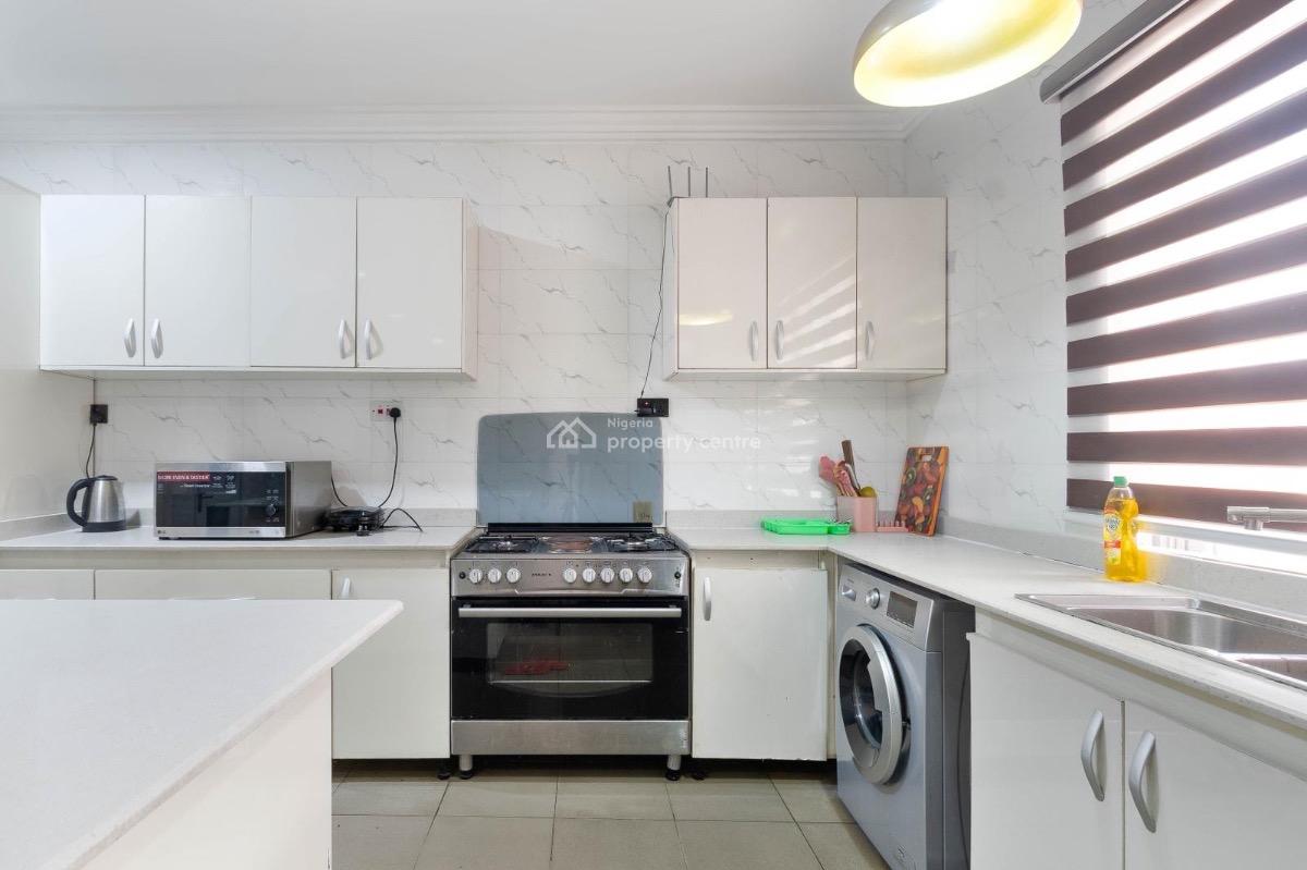 Cozy and Beautifully Furnished 3-bedroom Apartment Now Available for I, Lekki Phase 1, Lekki, Lagos, House Short Let