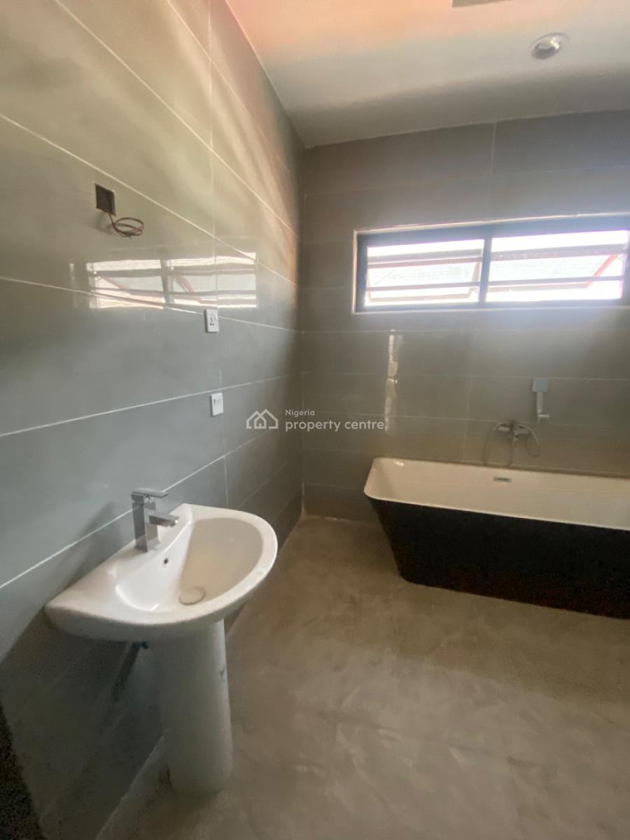Super Spacious 1 Bedroom  with a Mini Palour, Chevron, Lekki, Lagos, Mini Flat (room and Parlour) for Rent