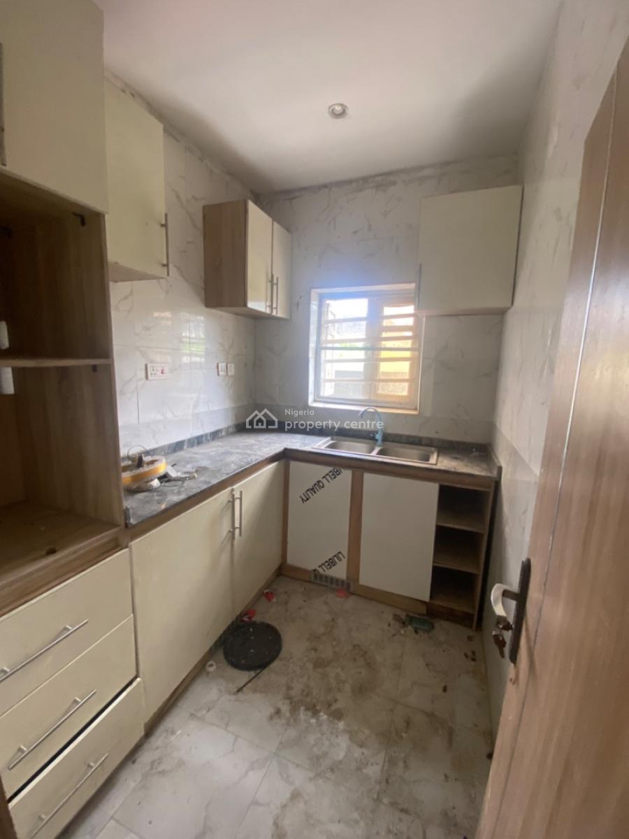 Neatly Used 2bedroom Flat, Happy Land Estate, Lbs, Ajah, Lagos, Flat / Apartment for Rent