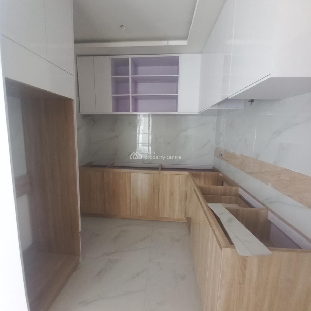 Newly Built 2 Bedroom Apartment with Swimming Pool, Lekki Phase 1, Lekki, Lagos, Flat / Apartment for Sale