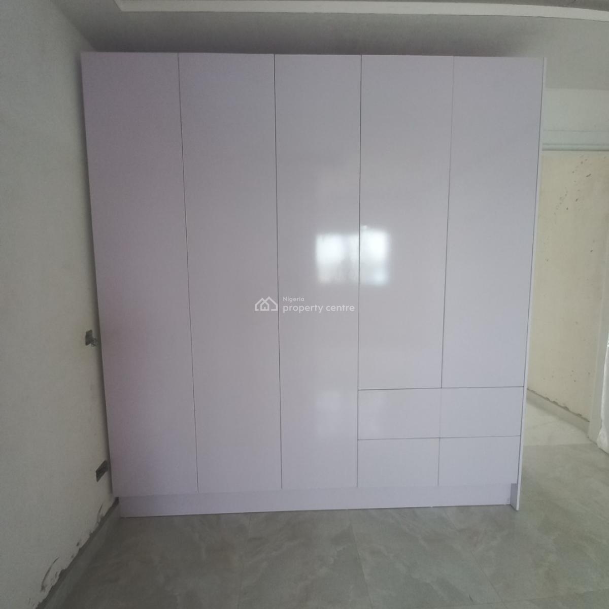 Newly Built 2 Bedroom Apartment with Swimming Pool, Lekki Phase 1, Lekki, Lagos, Flat / Apartment for Sale