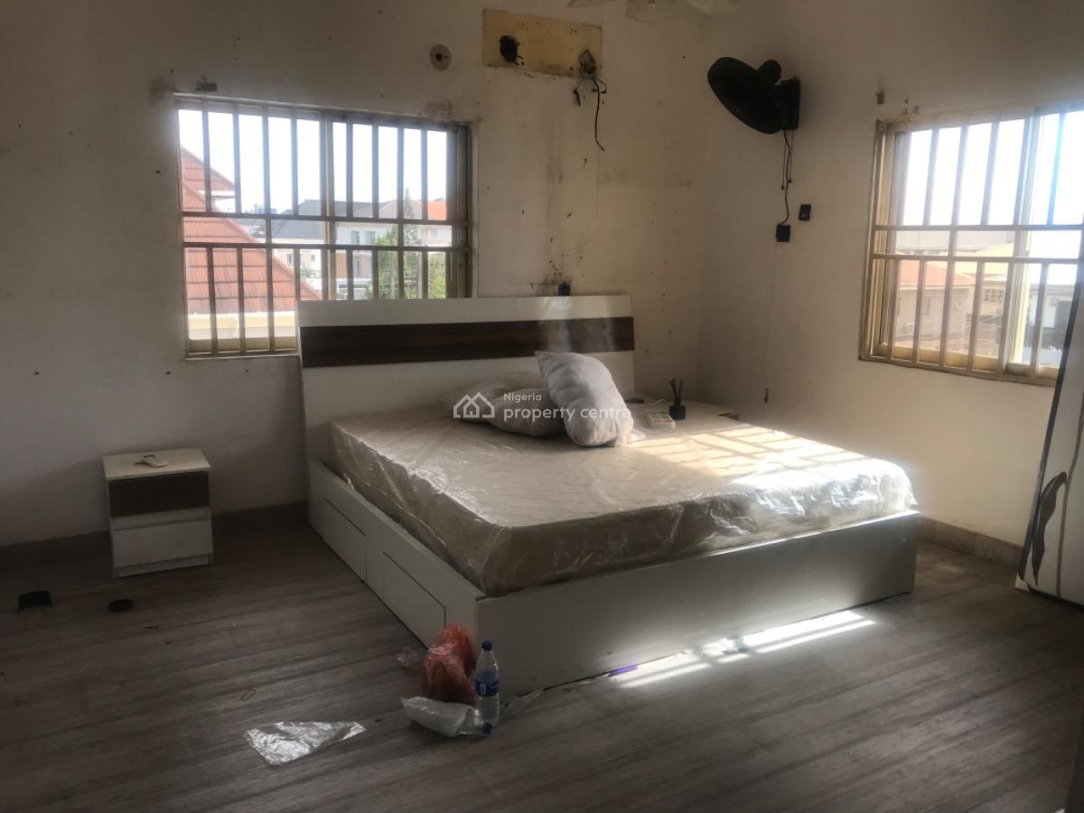 Spacious 3 Bedroom Apartment, Off Admiralty Way, Lekki Phase 1, Lekki, Lagos, Office Space for Rent