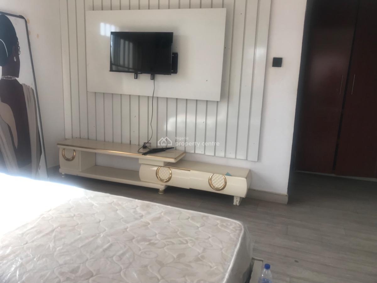 Spacious 3 Bedroom Apartment, Off Admiralty Way, Lekki Phase 1, Lekki, Lagos, Office Space for Rent